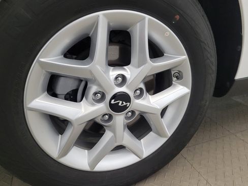 Used 2025 Kia Soul S image 31