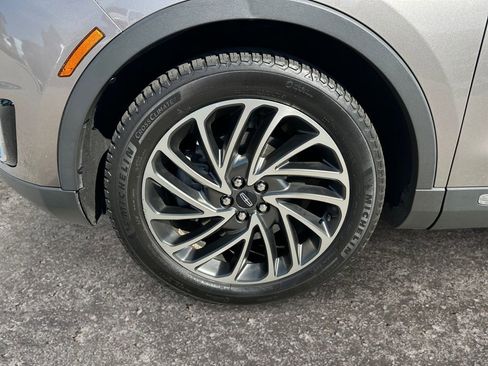 Used 2019 Lincoln Nautilus Reserve FWD image 8