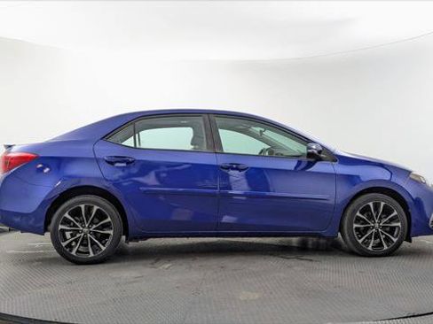 Used 2018 Toyota Corolla XSE FWD image 9