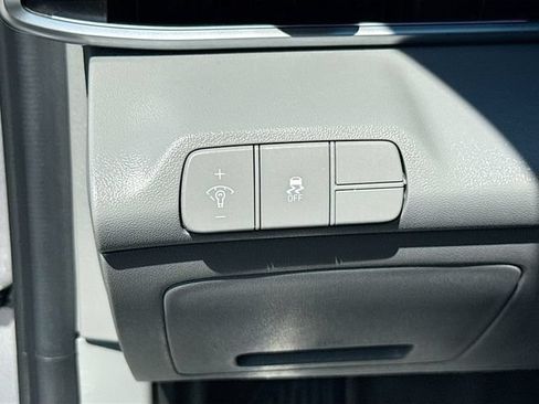 Certified 2024 Hyundai Elantra SEL FWD image 10