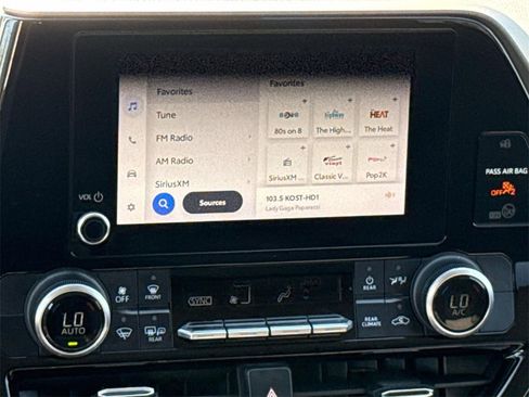 Used 2023 Toyota Highlander LE image 17