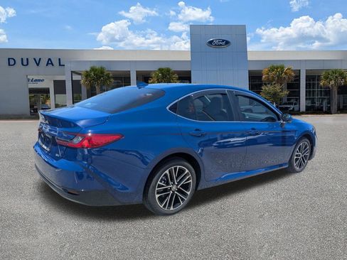 Used 2026 Toyota Camry XLE FWD image 4