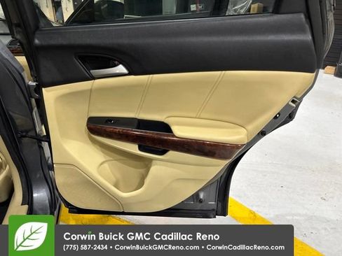 Used 2010 Honda Crosstour EX-L image 18