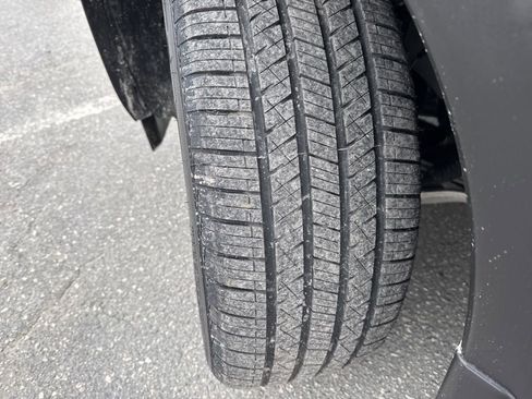 Used 2024 Nissan Pathfinder Platinum image 36