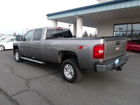 Used 2008 Chevrolet Silverado 3500 LTZ w/ Suspension Package, Off-Road image 3