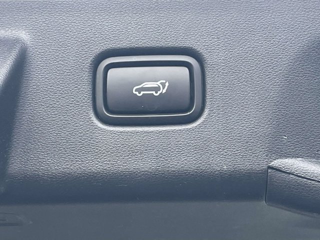 Used 2024 Hyundai Tucson Limited FWD image 11
