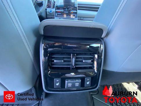 Certified 2019 Toyota Avalon Limited w/ Advanced Safety Package FWD image 29