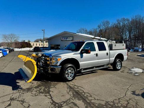 Used 2016 Ford F250 XLT w/ XLT Premium Package image 2