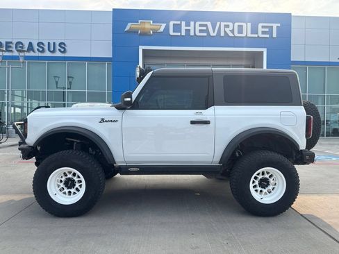 Used 2022 Ford Bronco Wildtrak AWD/4WD image 2