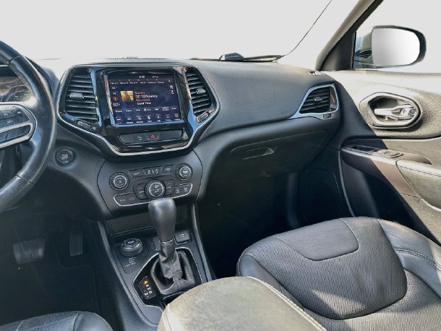 Used 2020 Jeep Cherokee Limited AWD/4WD image 25