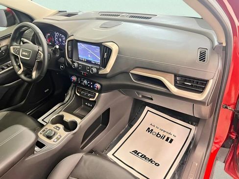 Used 2023 GMC Terrain Denali w/ Denali Premium Package image 11