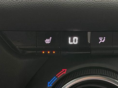 Used 2024 Chevrolet Blazer LT w/ Convenience Package FWD image 5