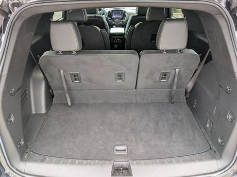 Used 2023 Chevrolet Traverse Premier w/ Redline Edition FWD image 16