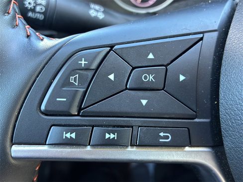 Used 2025 Nissan Sentra SR image 20