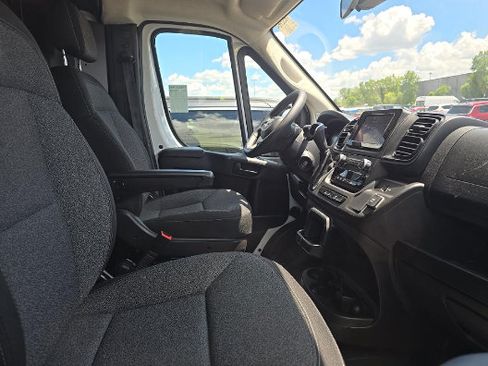 Used 2025 RAM ProMaster 2500 w/ U-Haul Equipment Group FWD image 7