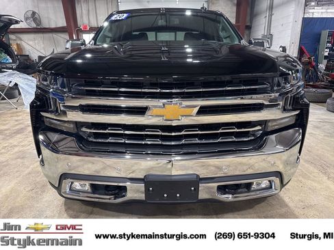 Used 2020 Chevrolet Silverado 1500 LTZ w/ LTZ Premium Package image 11