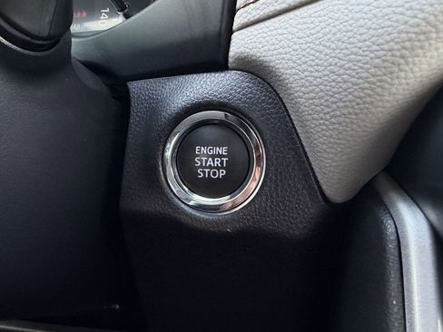 Used 2025 Toyota RAV4 XLE FWD image 19