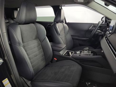 Used 2024 Mitsubishi Outlander SE AWD/4WD image 15