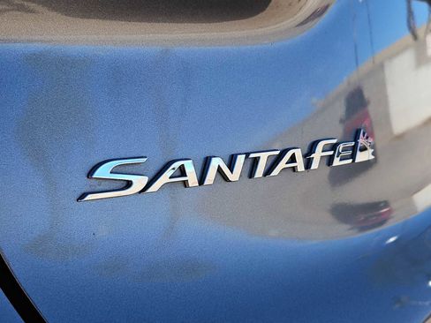 Used 2019 Hyundai Santa Fe SE image 13