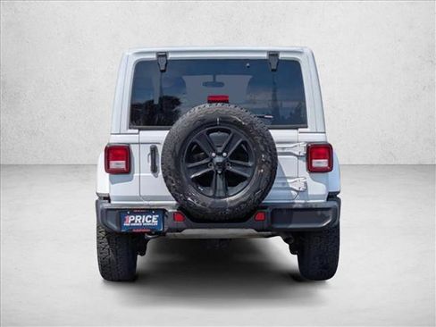 Used 2022 Jeep Wrangler Unlimited Sahara AWD/4WD image 6
