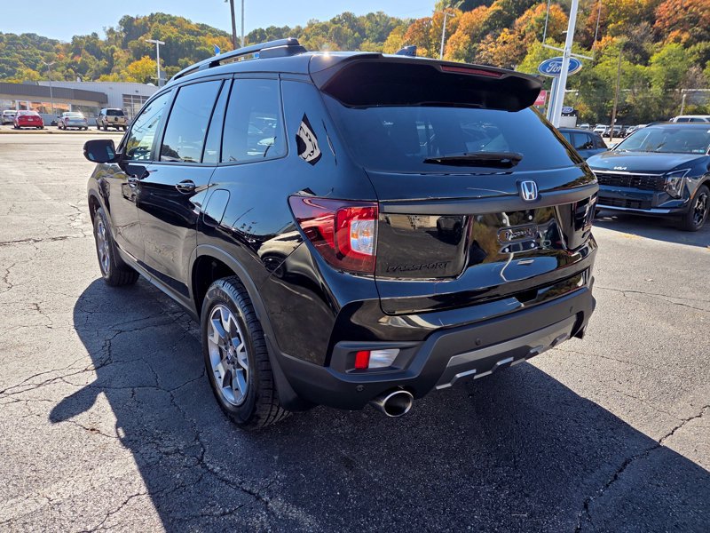 Used 2023 Honda Passport TrailSport image 5
