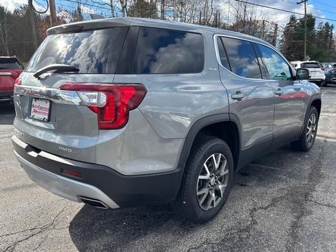 Used 2023 GMC Acadia SLE image 8