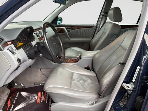 Used 1999 Mercedes-Benz E 320 Sedan image 12