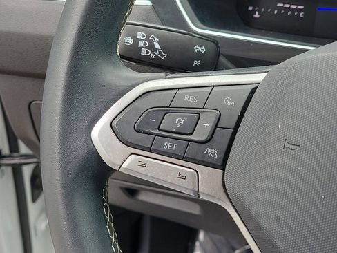 Used 2024 Volkswagen Tiguan SE FWD image 29