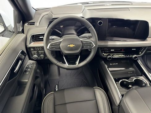 New 2026 Chevrolet Suburban Premier image 15