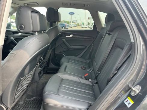 Used 2018 Audi Q5 2.0T Premium Plus w/ Premium Plus Package AWD/4WD image 6