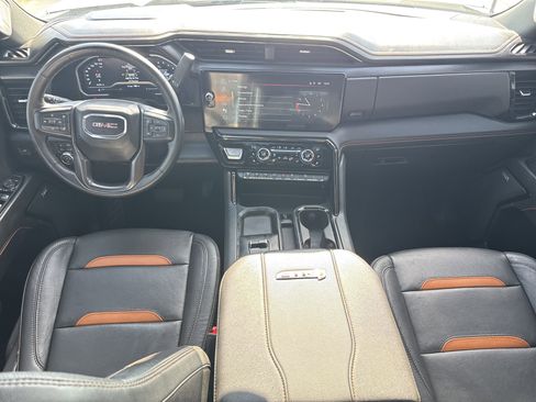 Used 2024 GMC Sierra 2500 AT4 w/ AT4 Preferred Package image 13