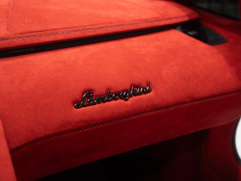 Used 2020 Lamborghini Aventador SVJ AWD/4WD image 22