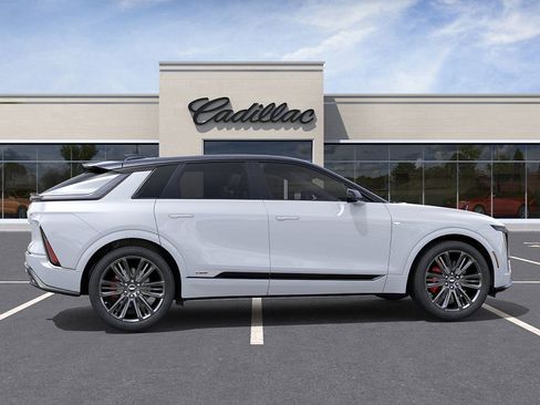 New 2026 Cadillac Lyriq V image 5