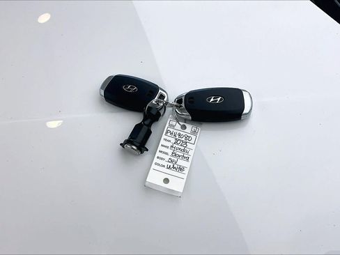 Used 2023 Hyundai Elantra Limited w/ Cargo Package FWD image 15