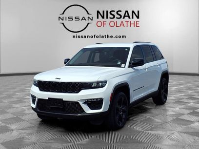 Used 2023 Jeep Grand Cherokee Limited w/ Black Appearance Package