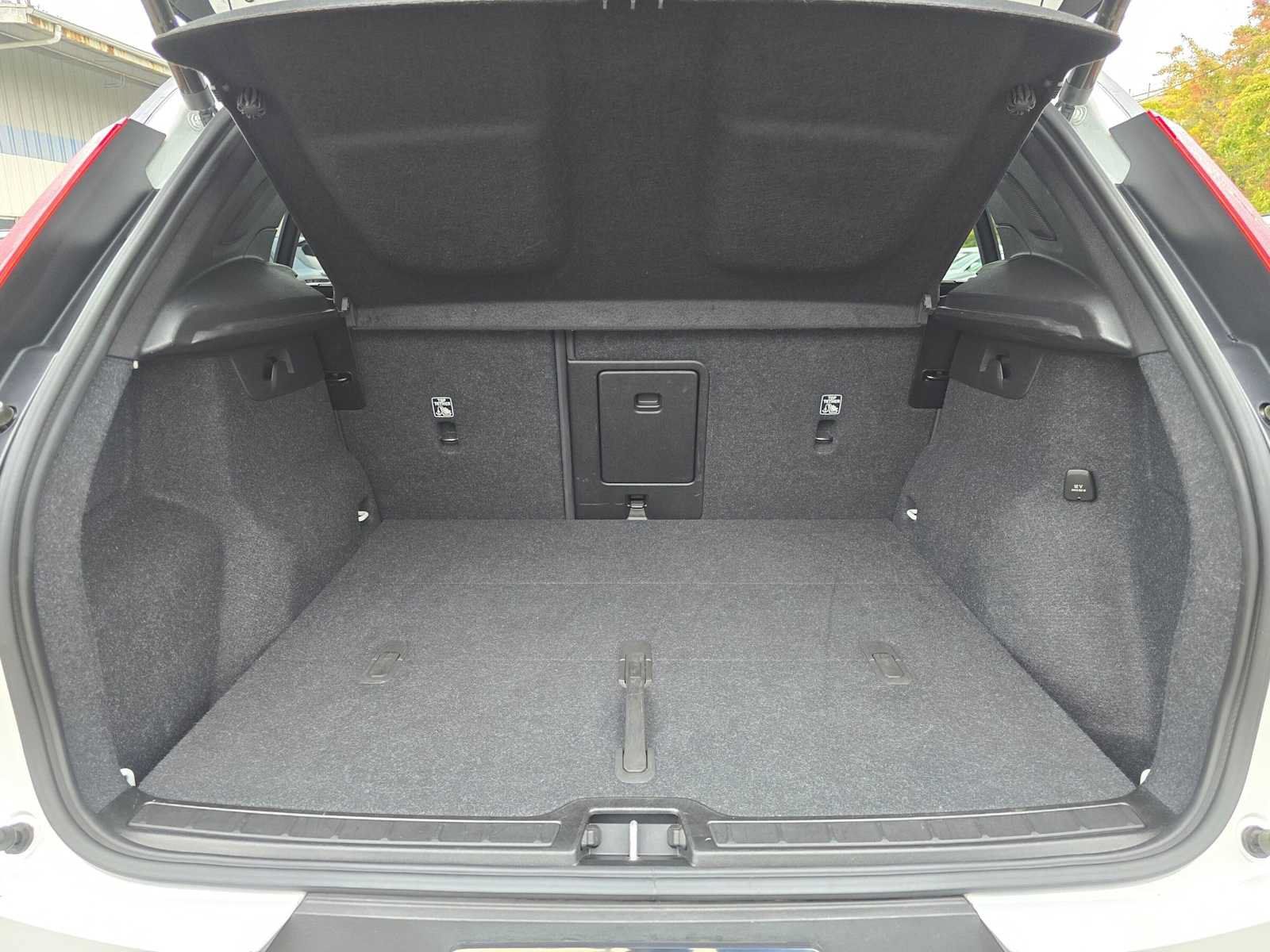 Used 2023 Volvo XC40 Recharge Ultimate AWD/4WD image 15