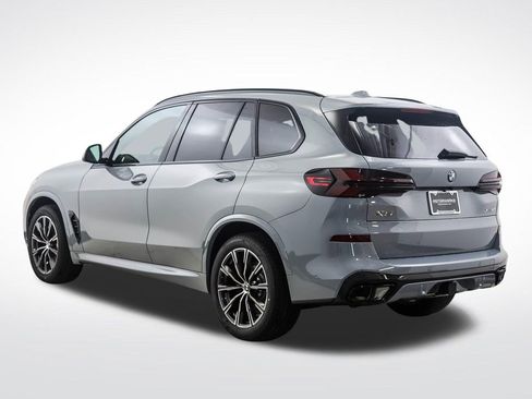 New 2026 BMW X5 xDrive40i w/ M Sport Package AWD/4WD image 3