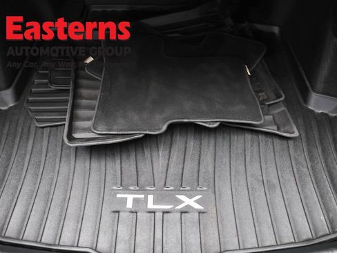 Used 2023 Acura TLX FWD image 9
