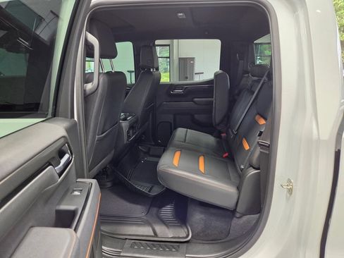 Used 2025 GMC Sierra 1500 AT4 w/ Technology Package AWD/4WD image 21