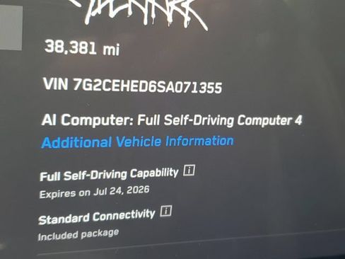 Used 2025 Tesla Cybertruck AWD Crew Cab image 22