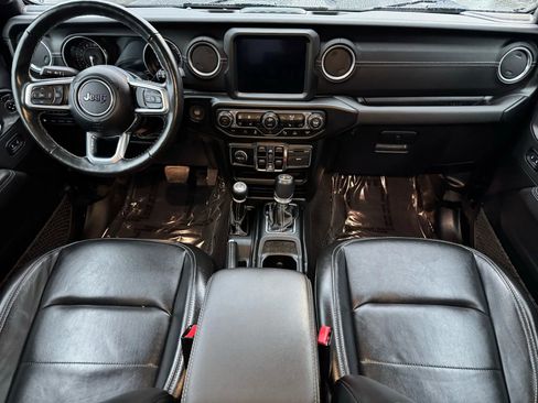 Used 2022 Jeep Wrangler Unlimited Sahara w/ Cold Weather Group image 24