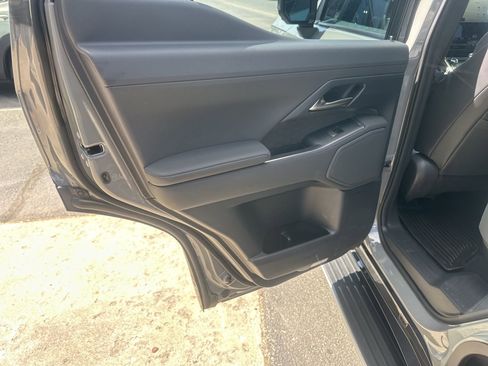 Used 2024 Lexus GX 550 w/ Accessory Package (31) image 25