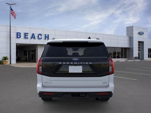 New 2026 Ford Expedition Max Active RWD image 6