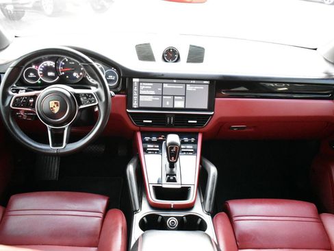 Used 2019 Porsche Cayenne AWD/4WD image 11