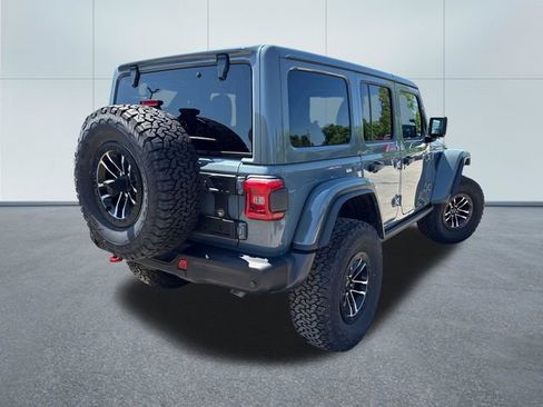 Used 2024 Jeep Wrangler Unlimited Rubicon AWD/4WD image 4