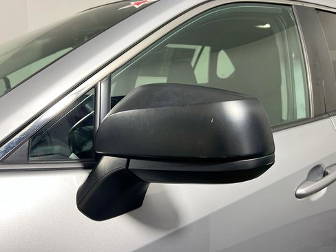 Used 2022 Toyota RAV4 LE image 12