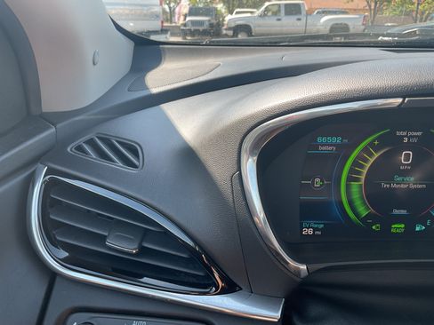 Used 2017 Chevrolet Volt Premier FWD image 16