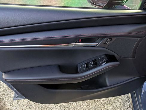 Certified 2025 MAZDA MAZDA3 Carbon image 14