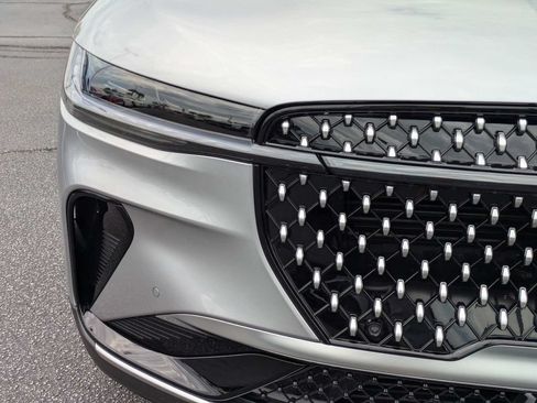New 2026 Lincoln Nautilus Premier AWD/4WD image 10