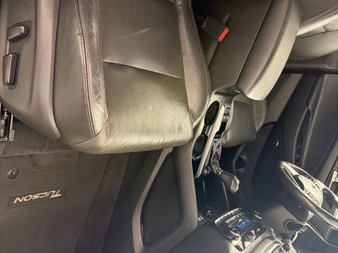 Used 2018 Hyundai Tucson Limited w/ Ultimate Package 02 FWD image 24